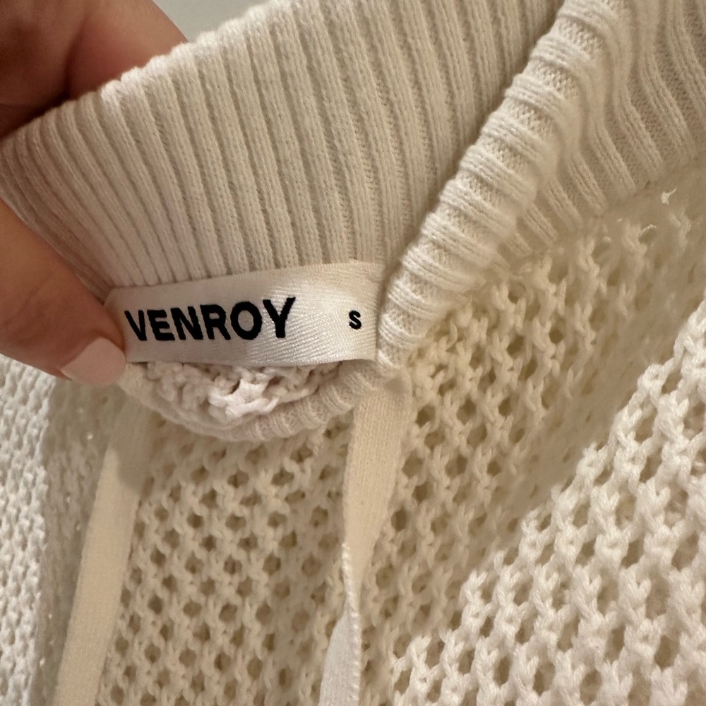 Venroy White Crochet Knit Skirt — Size S Worn once, excellent condition